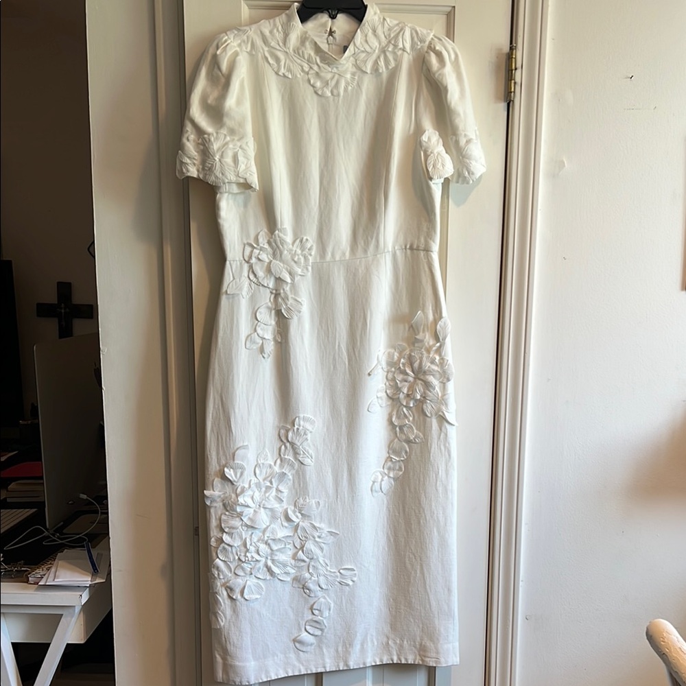 Elegant White Floral Dress